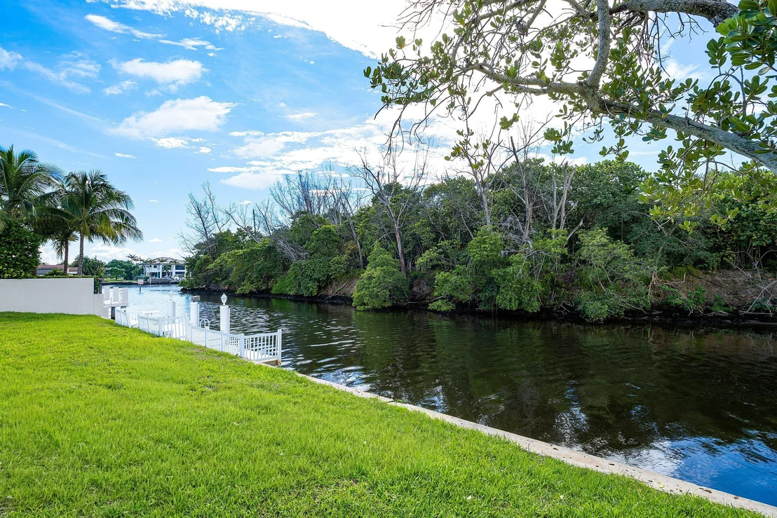 Photo of 348 E Alexander Palm Road