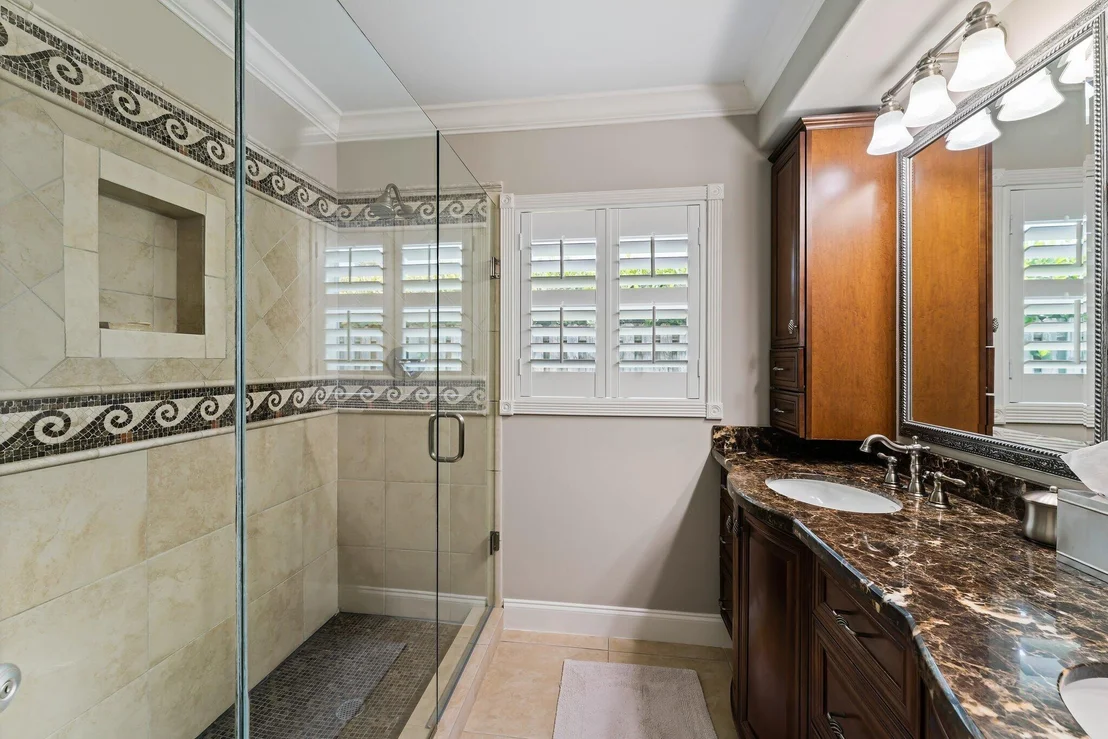 Photo of 230 Fairway W