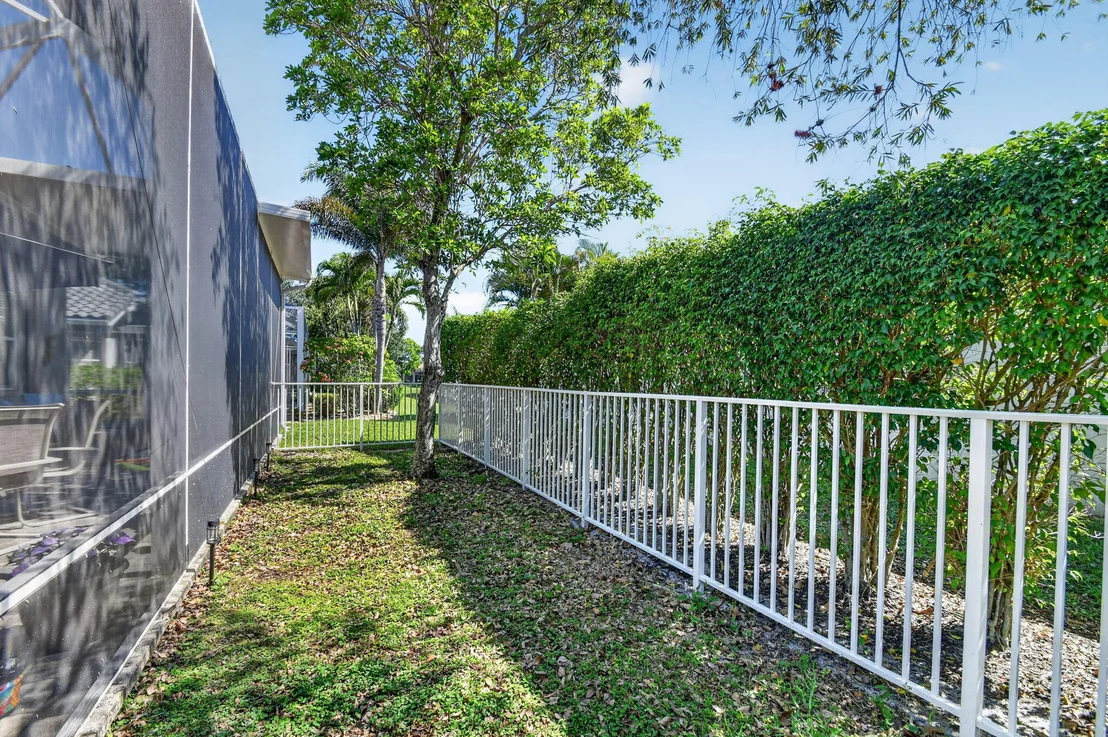 Photo of 6664 Murano Way
