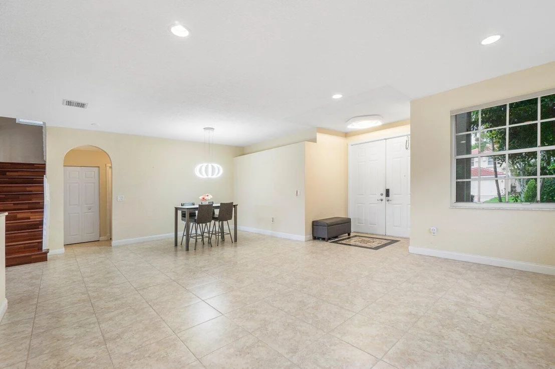 Photo of 9023 Alexandra Circle