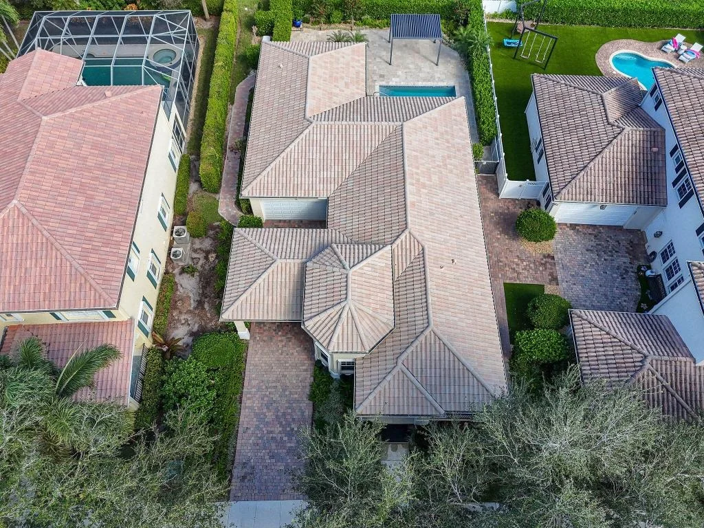 Photo of 4015 Community Drive