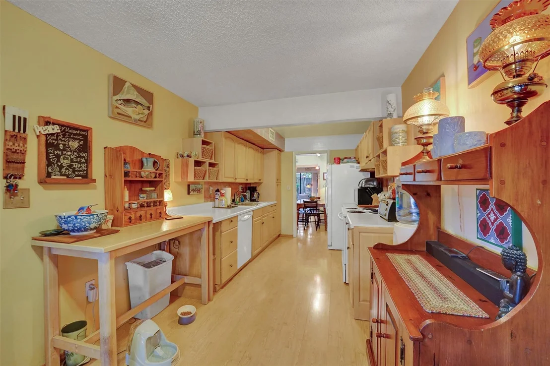 Photo of Unit 12A at 3301 Simms Street