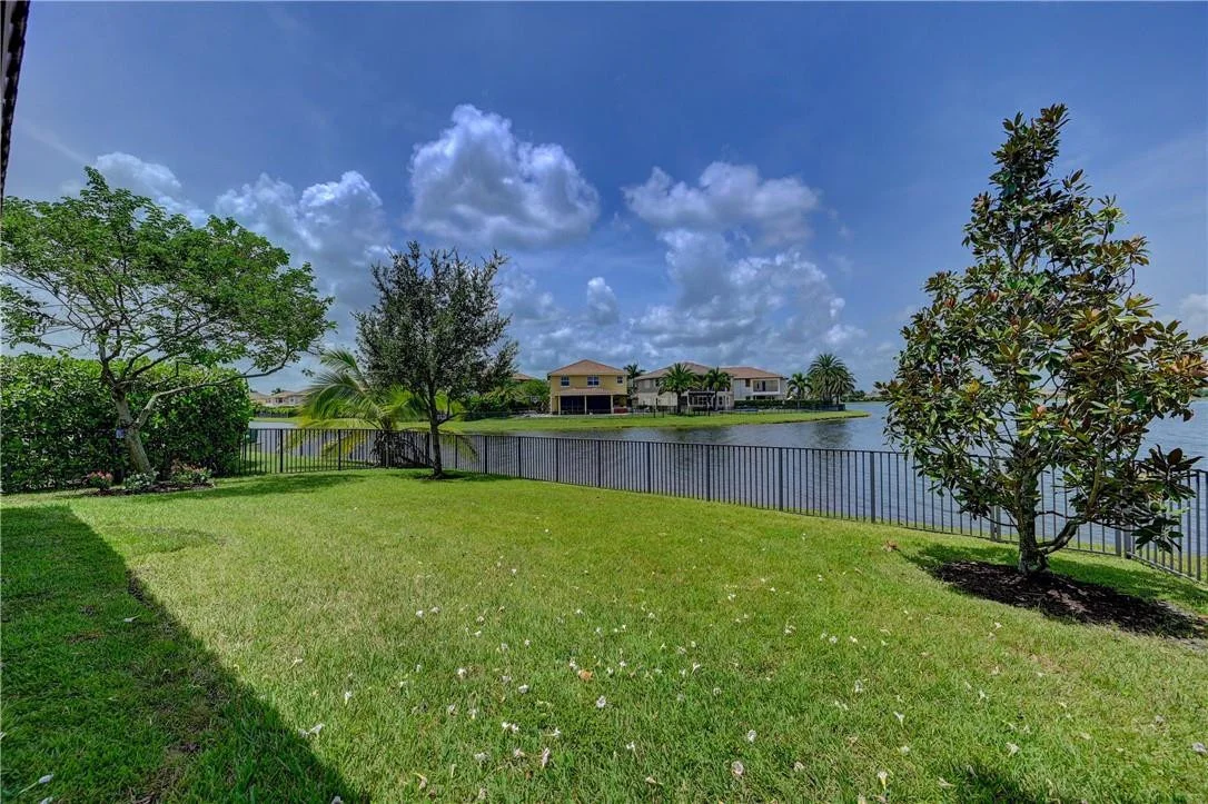 Photo of 8631 S Lakeside Bend