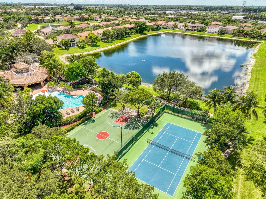 Photo of 410 Cresta Circle