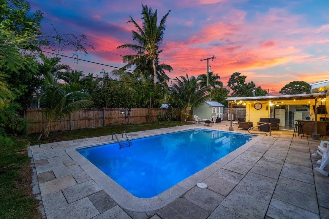 Photo of 1413 Crest Drive