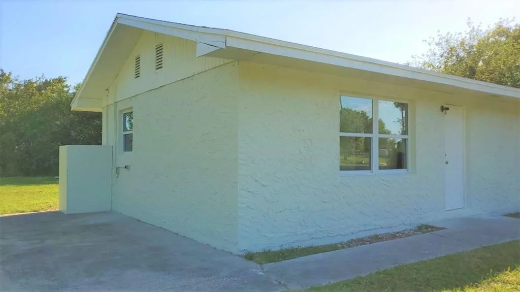 Photo of 660 NW 102nd Street