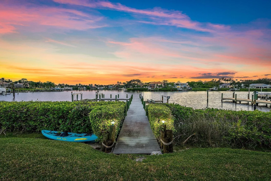 Photo of 18371 SE Lakeside Drive