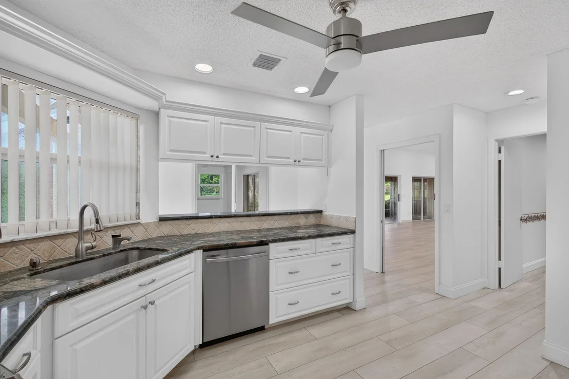 Photo of 5642 Forest Oaks Terrace