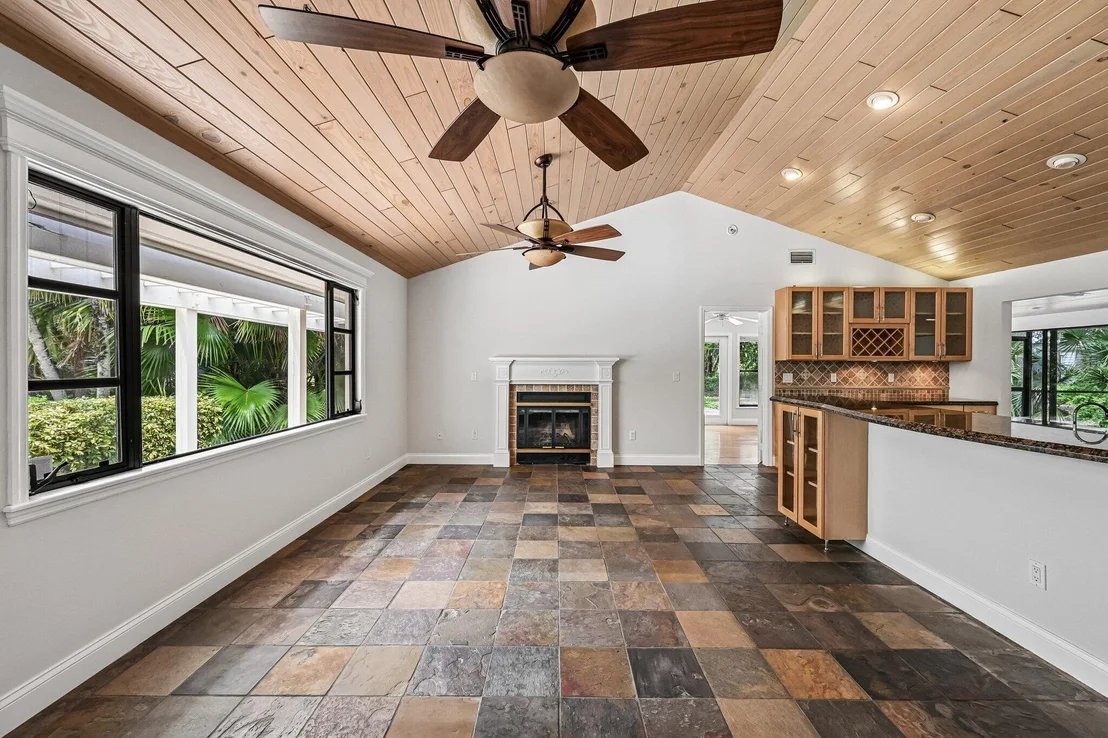 Photo of 16700 96th Terrace N