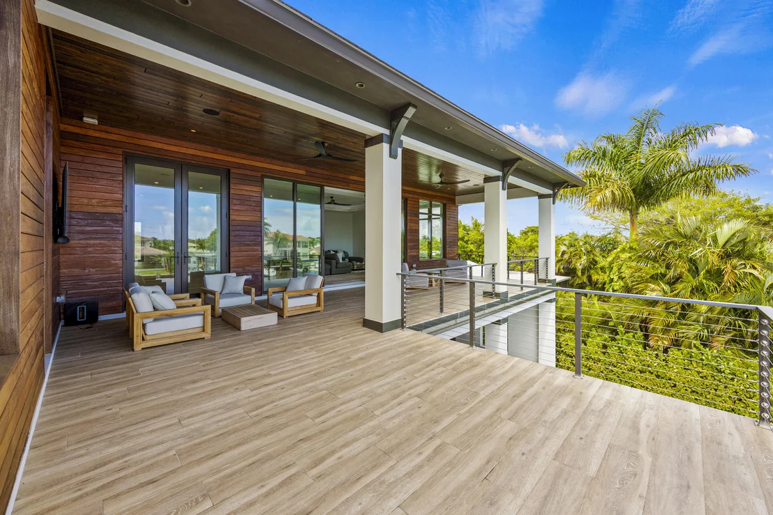 Photo of 736 Lagoon Drive