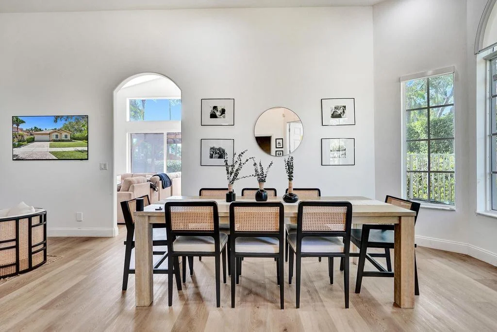 Photo of 1660 W Classical Boulevard