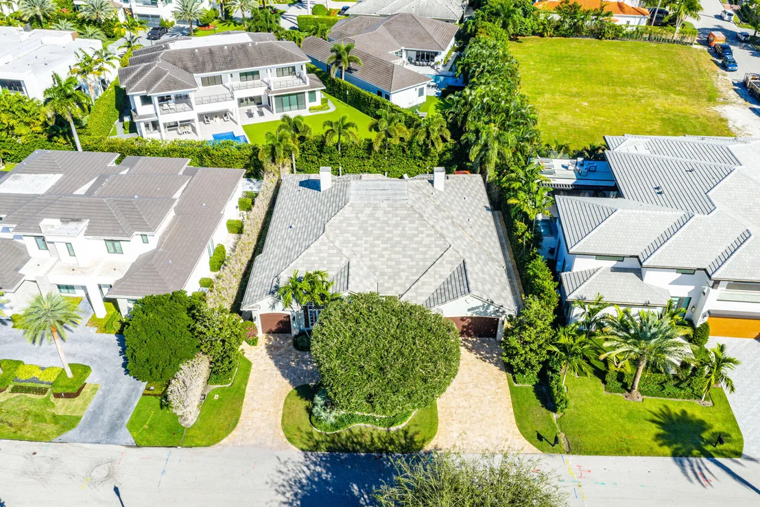 Photo of 2460 Queen Palm Road