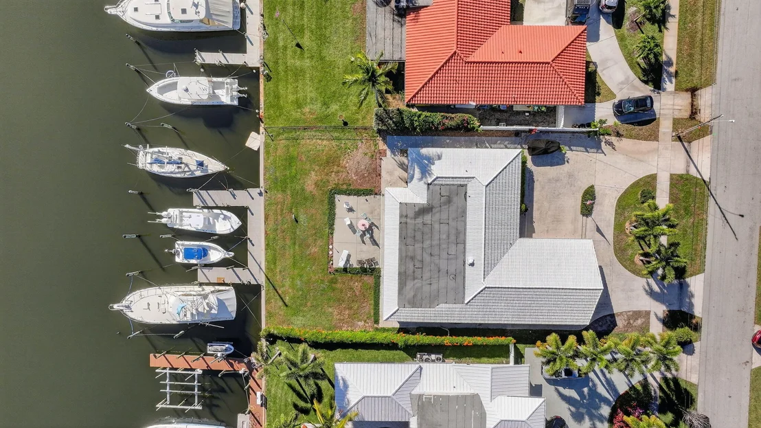 Photo of 752 Lagoon Drive