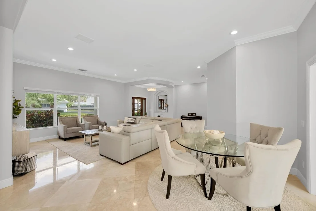 Photo of 8 Oneida Lane