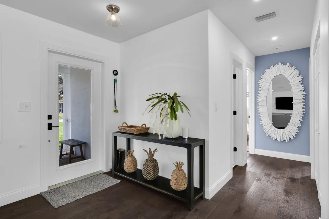 Photo of 8 WINDSOR Road W