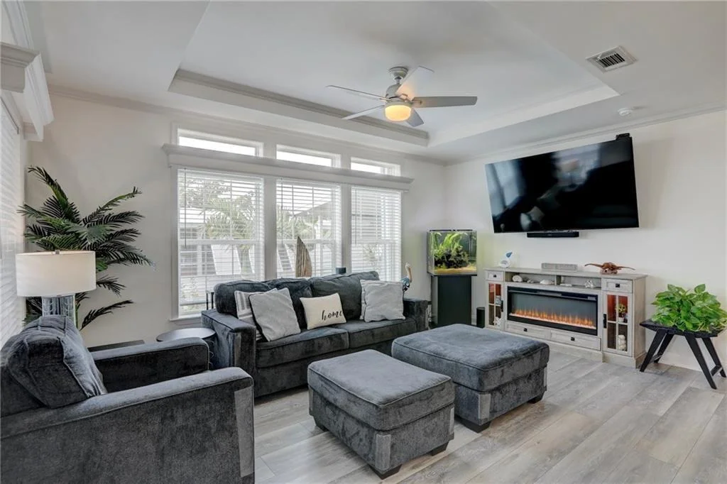 Photo of 322 Macadamia Drive