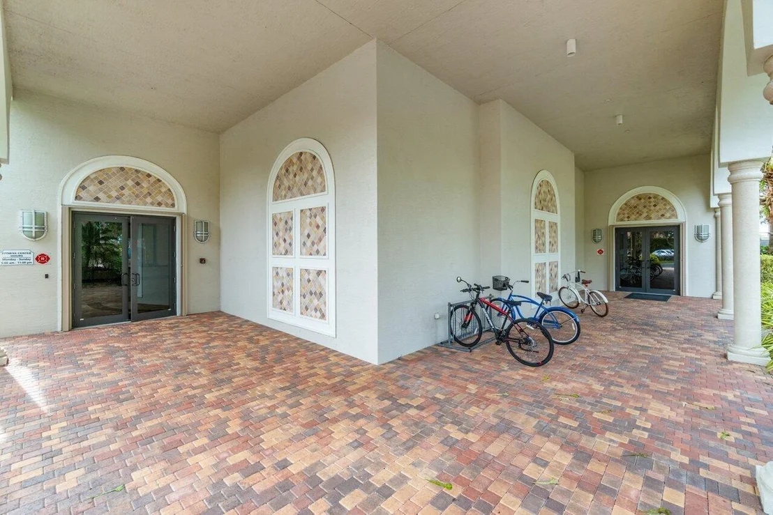 Photo of 9786 Isles Cay Drive