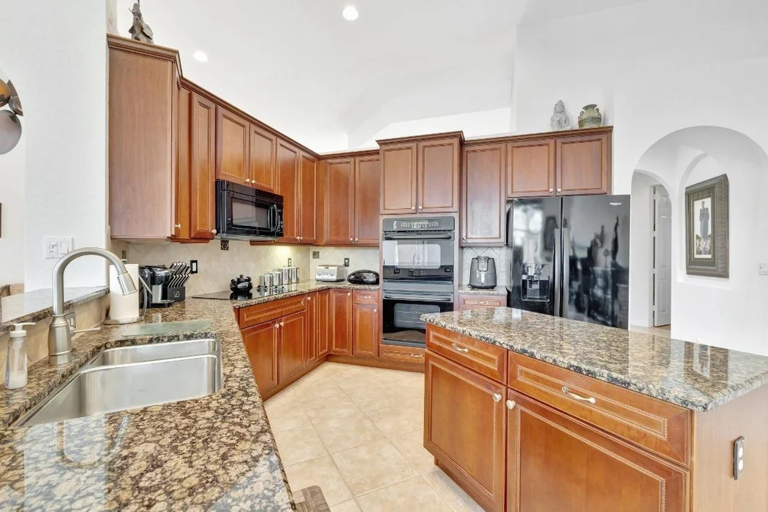 Photo of 699 SW River Bend Circle