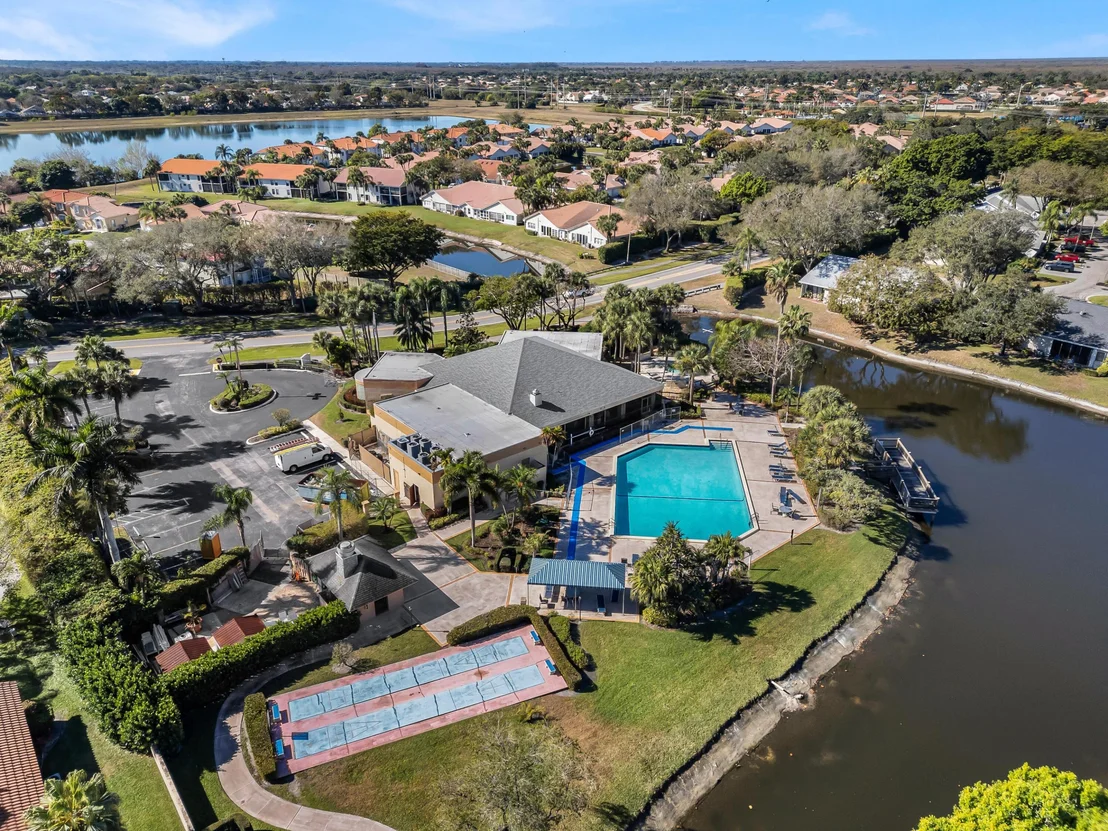 Photo of 10980 Lake Front Place