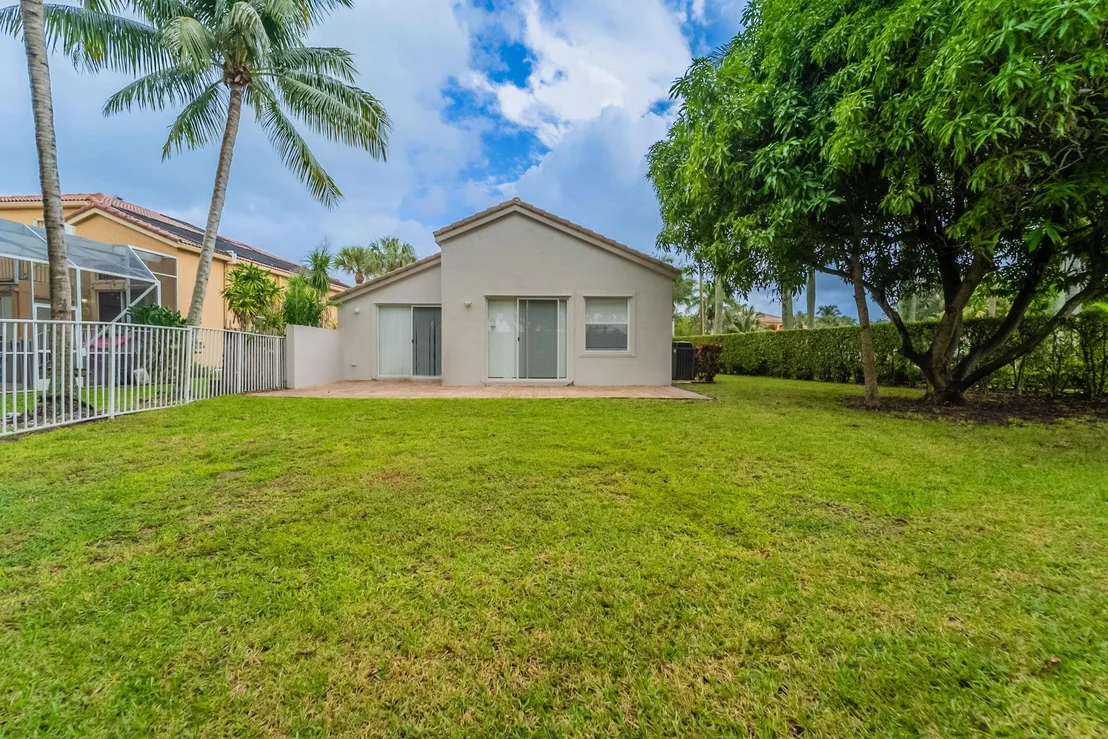 Photo of 6359 Stonehurst Circle