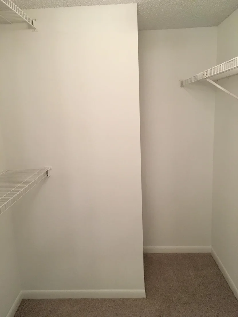 Photo of Unit E at 1001 Pinecrest Circle