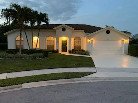 Photo of 114 Laurel Way