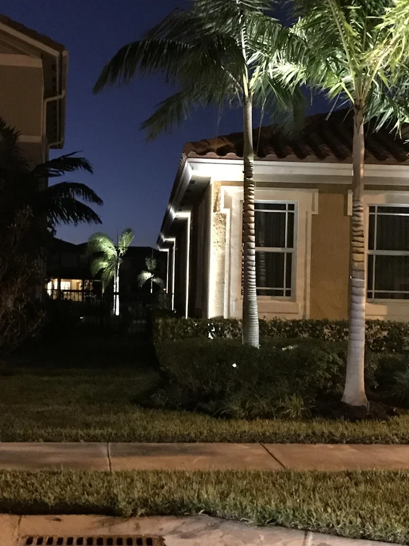 Photo of 8561 LAKESIDE Bend