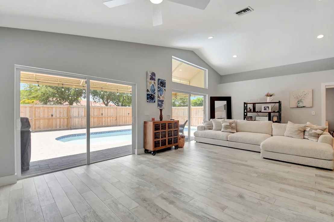 Photo of 8211 White Rock Circle