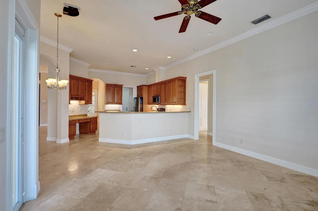 Photo of 603 N Cypress Drive