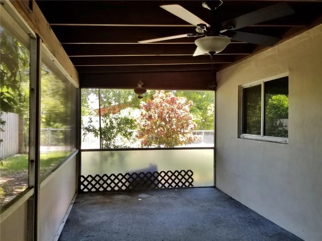 Photo of 817 NW 9th Avenue