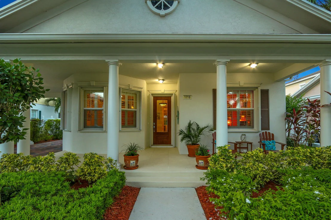 Photo of 1719 W Community Drive