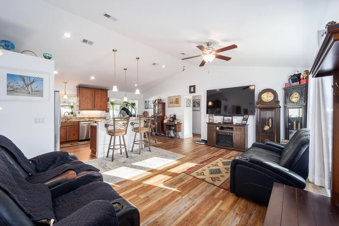 Photo of 7191 Hemlock Road