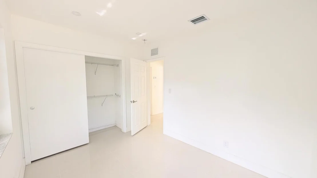 Photo of 3840 NE 22nd Terrace