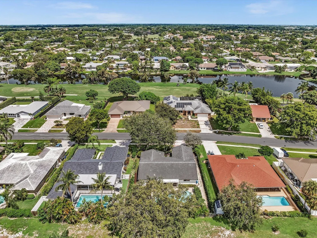 Photo of 3264 Lakeview Drive