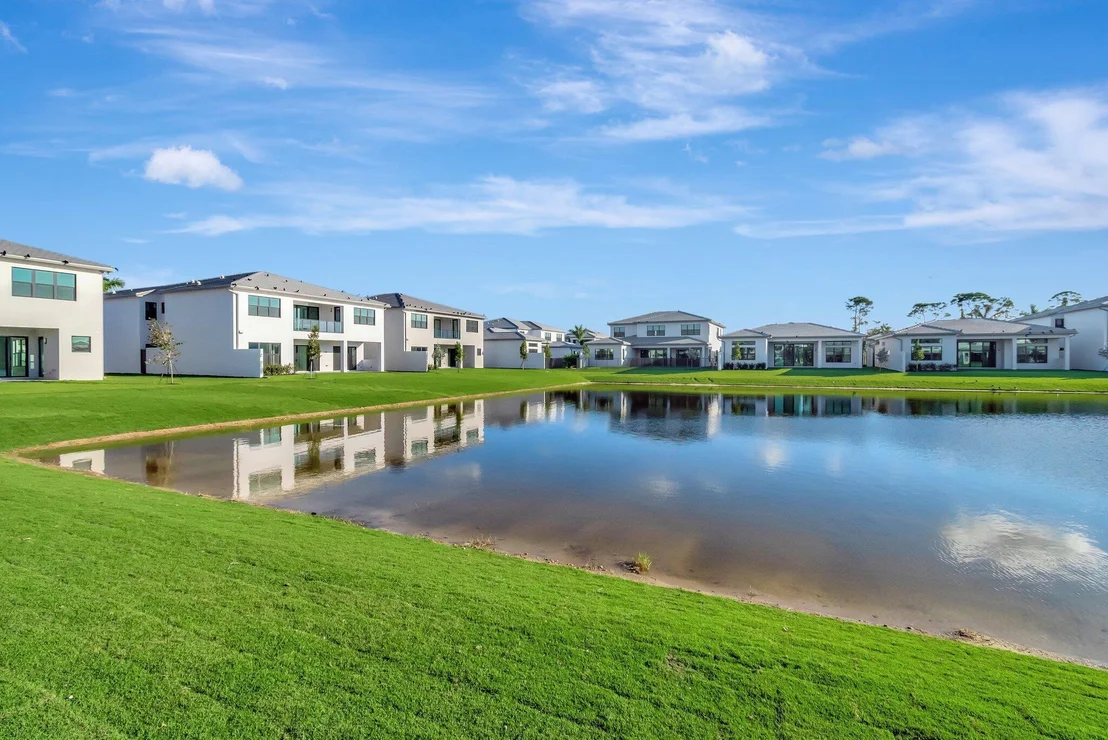 Photo of 9452 Riverside Park Drive