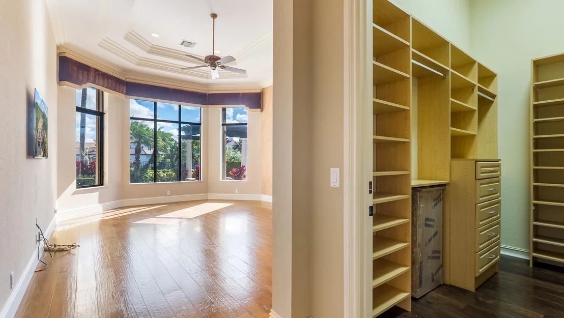 Photo of 17602 Middle Lake Drive
