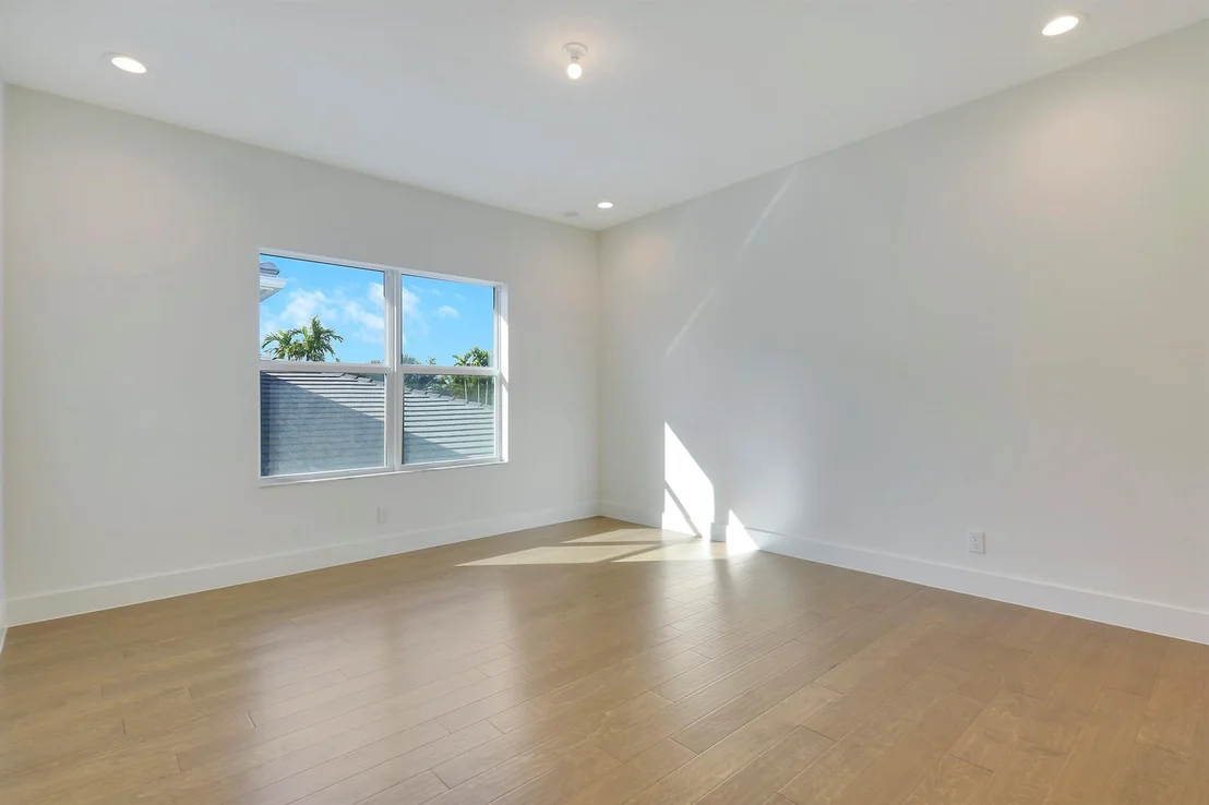 Photo of 9194 Crestview Circle