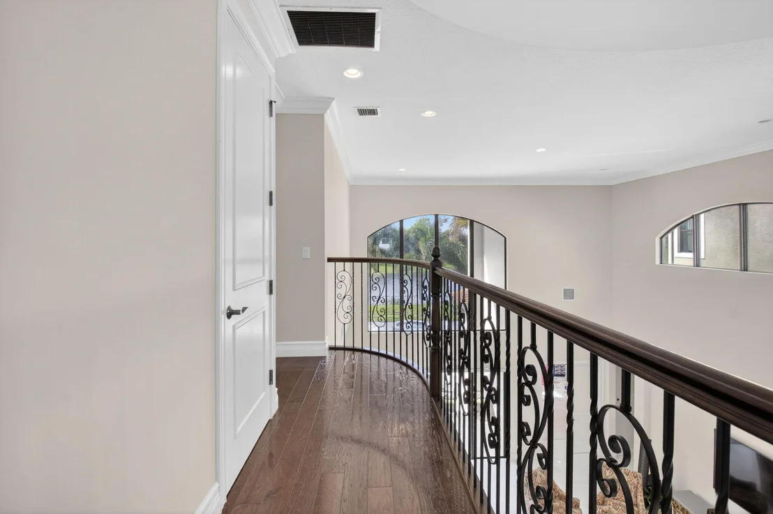 Photo of 16801 Pavilion Way