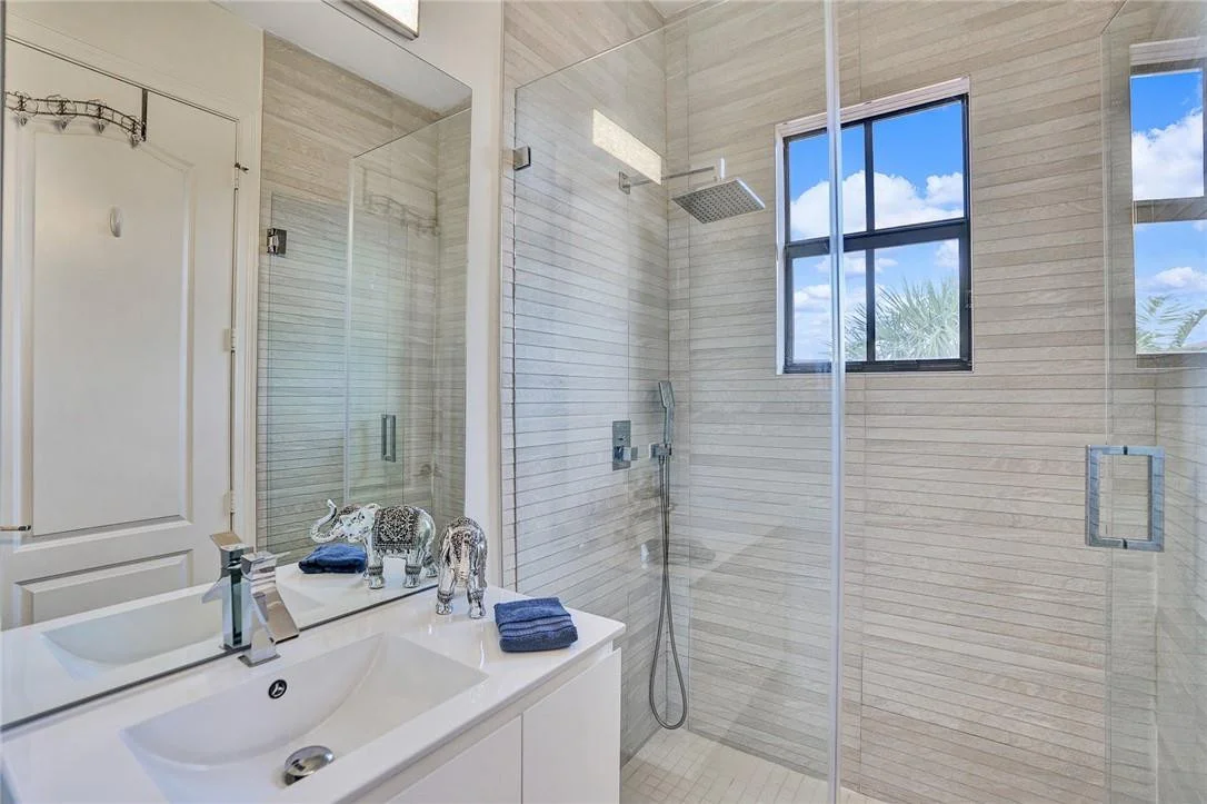 Photo of 8760 Lakeview Drive