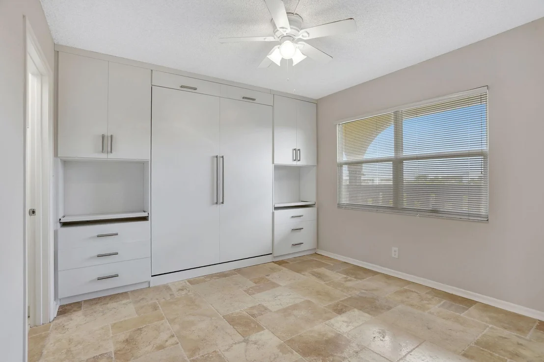 Photo of Unit D4 at 1602 Abaco Drive