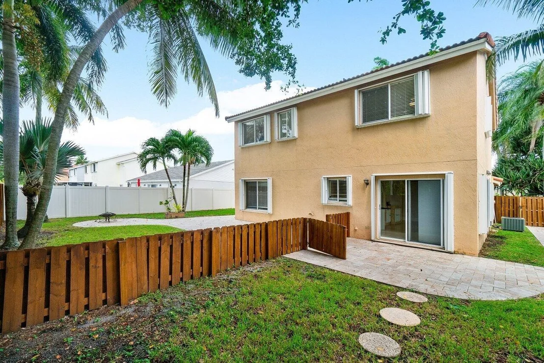 Photo of 6902 Dearborn Place