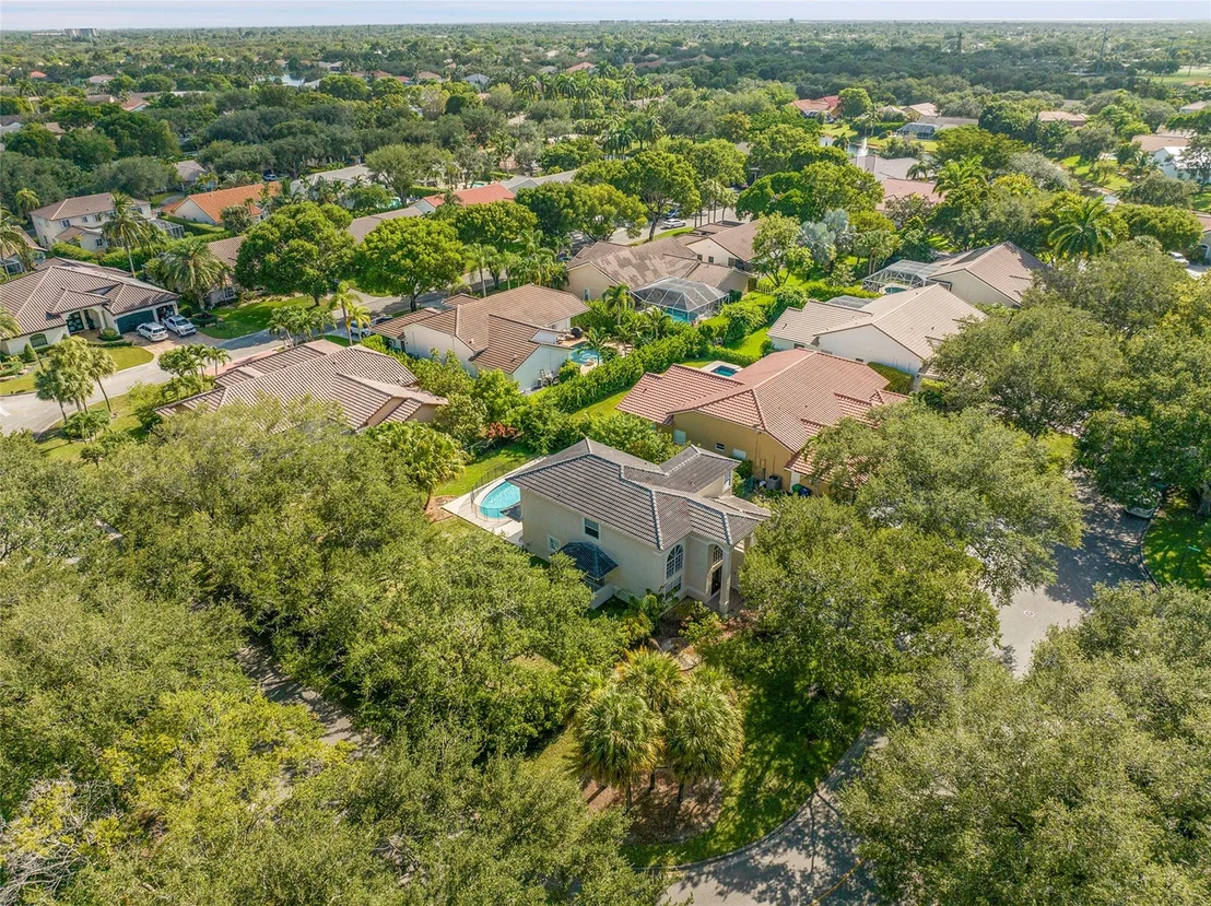 Photo of 10004 NW 57th Place