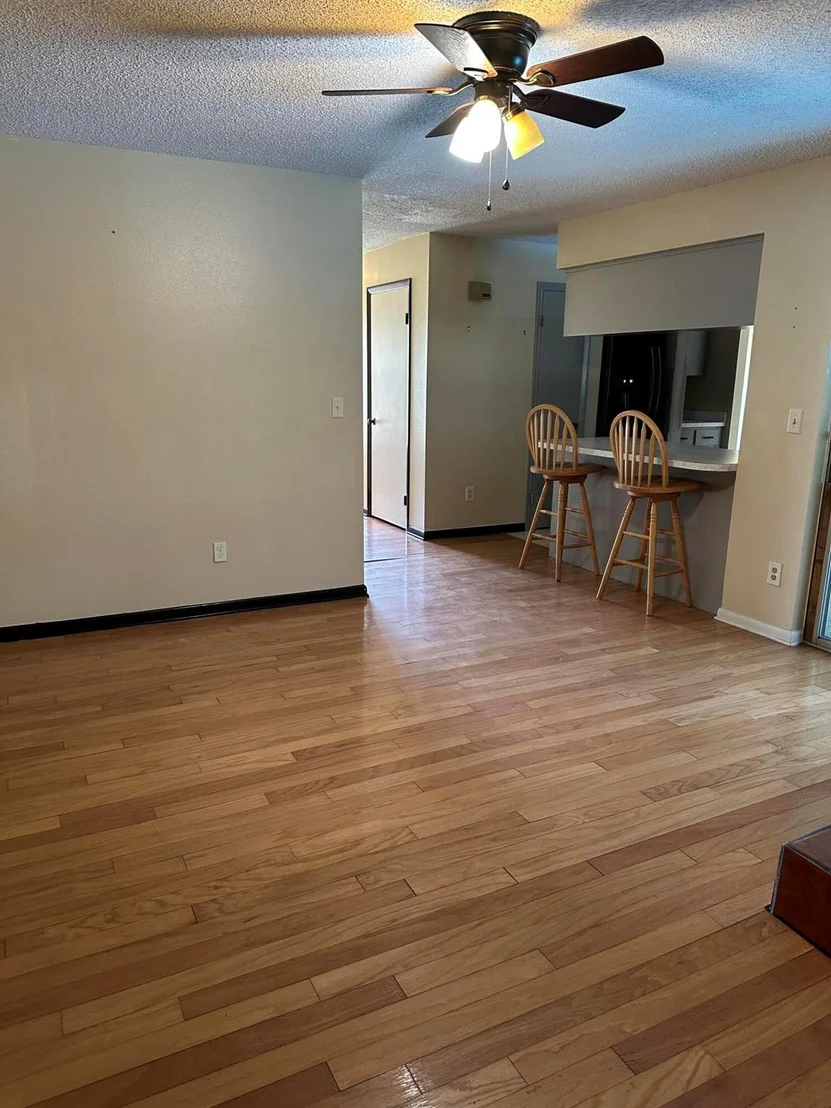 Photo of 583 Bahia Circle