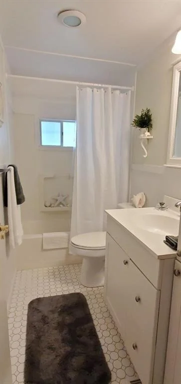 Photo of Unit 23 at 400 N Highway A1a