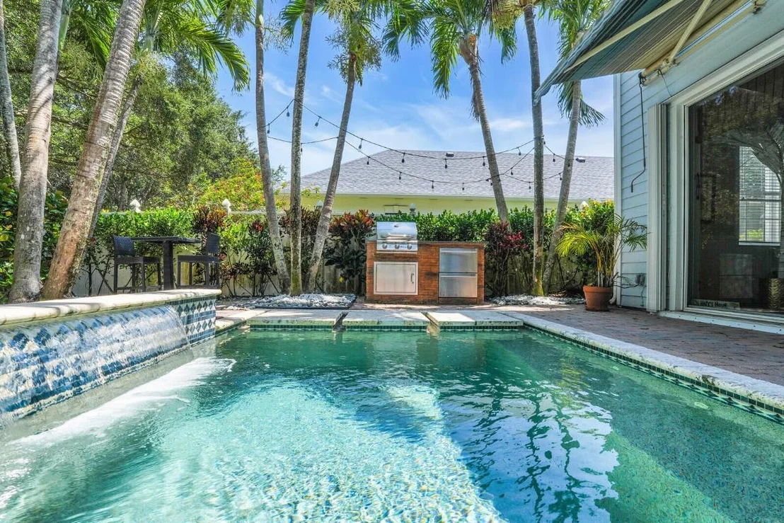 Photo of 211 Barbados Drive