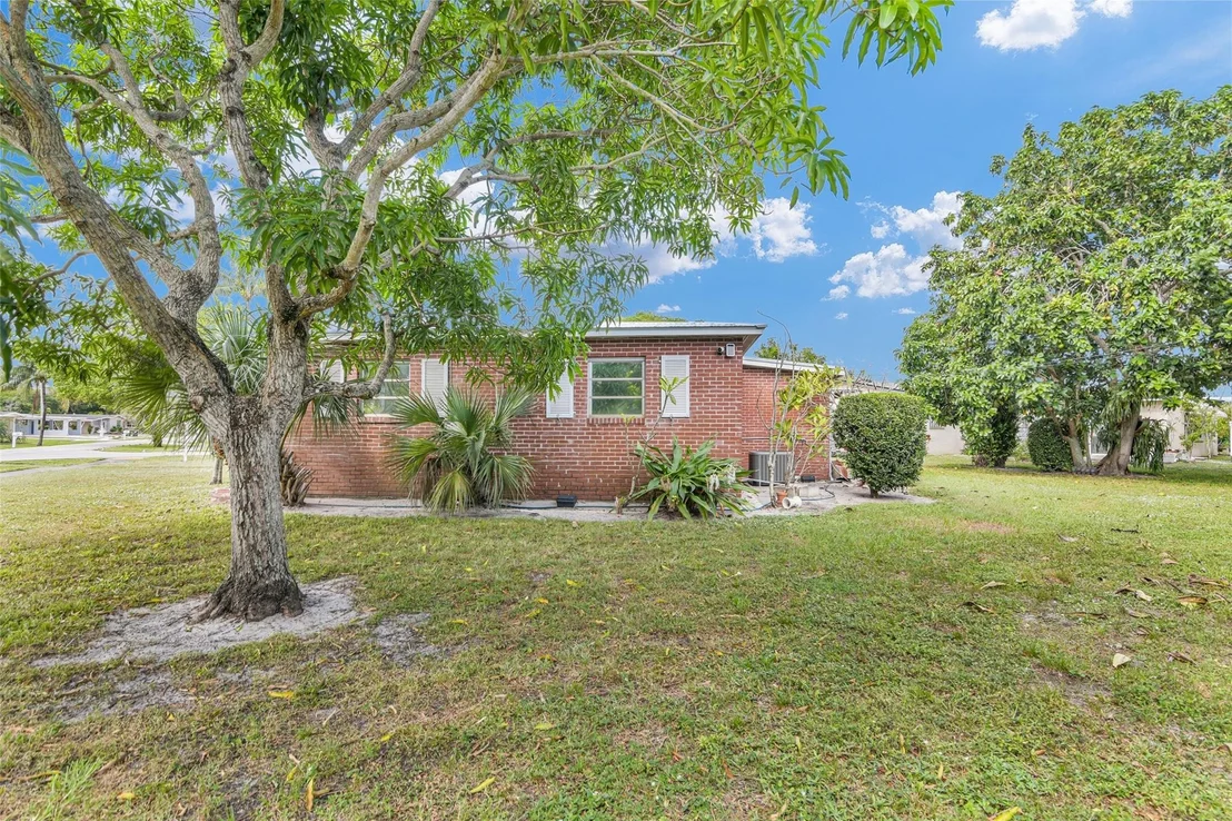 Photo of 300 Cavalier Road