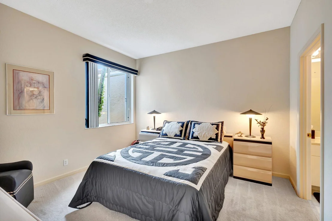 Photo of 4498 Hazleton Lane