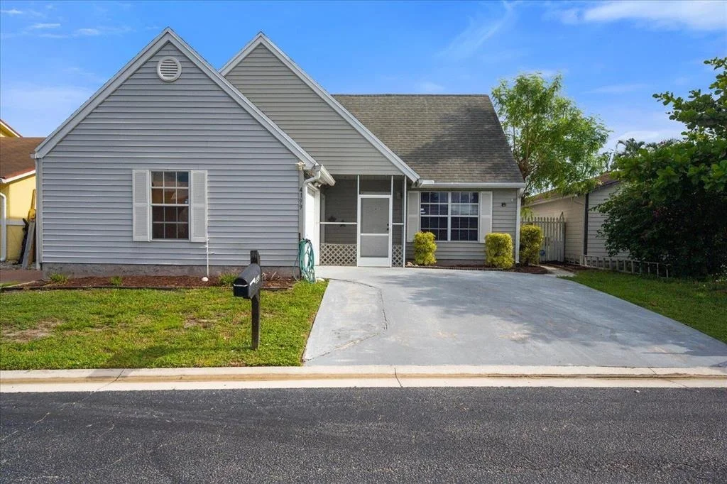 Photo of 4199 Willowood Lane