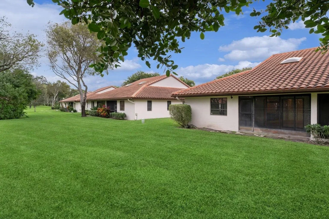 Photo of 6410 Royal Manor Circle