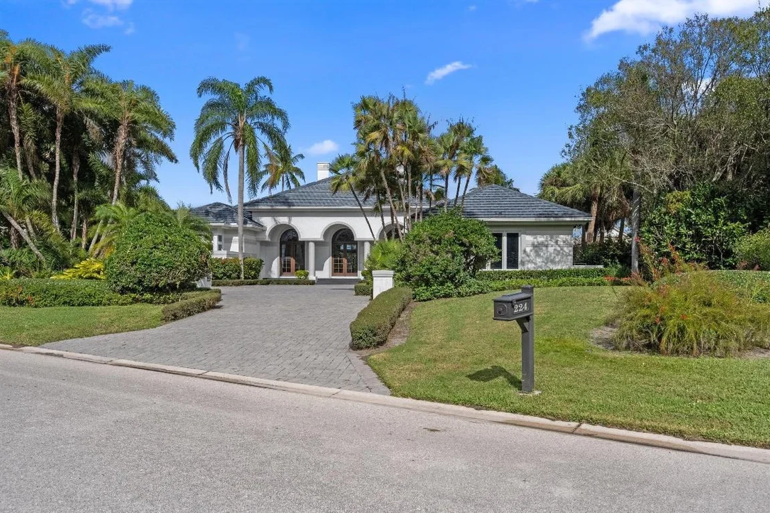 Photo of 224 Locha Drive
